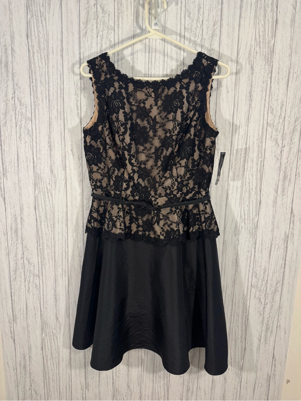 Jessica Howard black lace peplum midi dress
